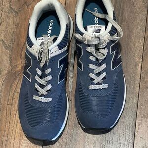 New Balance Men's Blue and White Sneakers